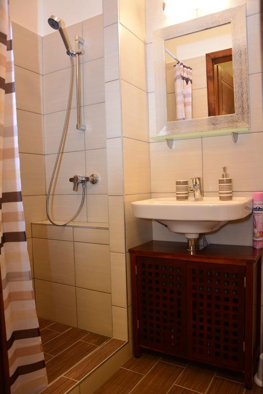 Bodza Apartmanok Егер Стая снимка