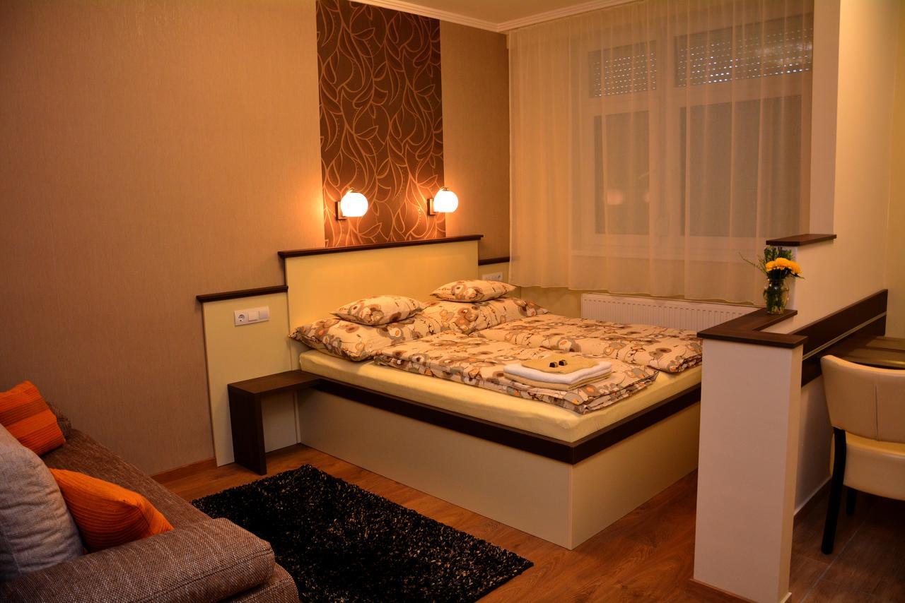 Bodza Apartmanok Егер Екстериор снимка