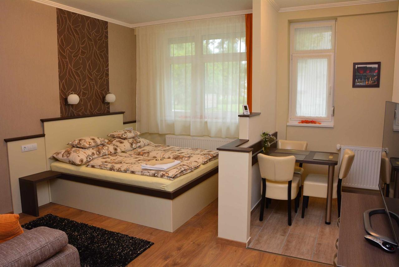 Bodza Apartmanok Егер Екстериор снимка